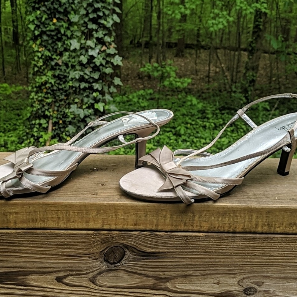 Sam & Libby beige satin sandals sz size 11